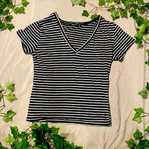 Black and white popular 21 t-shirt